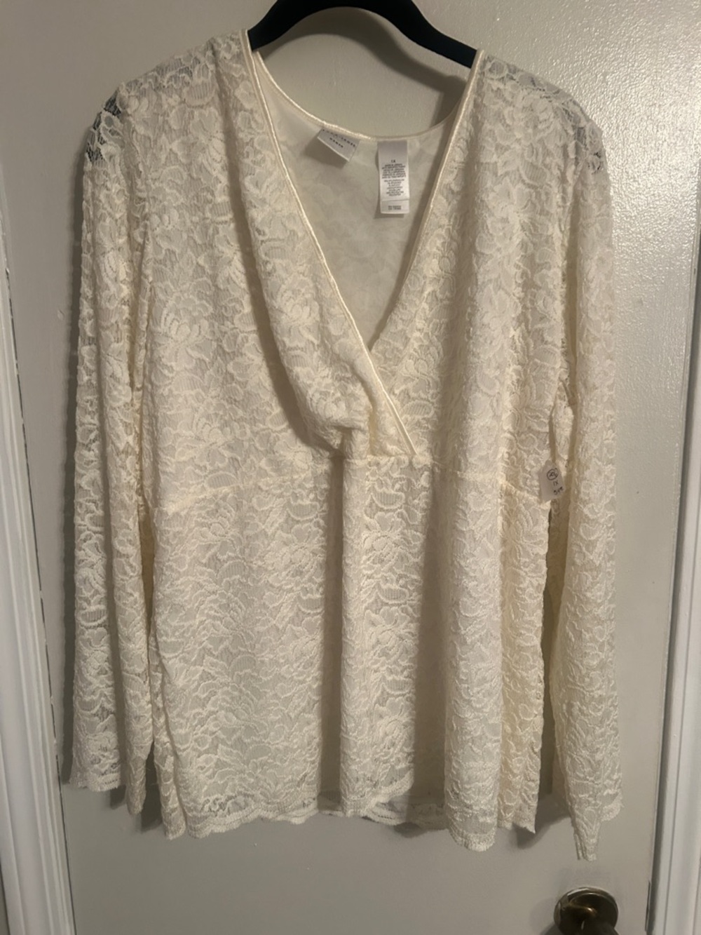 Emma James Cream Lace Long-Sleeve V-Neck Blouse